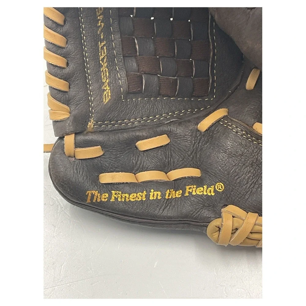 Rawlings this baseball